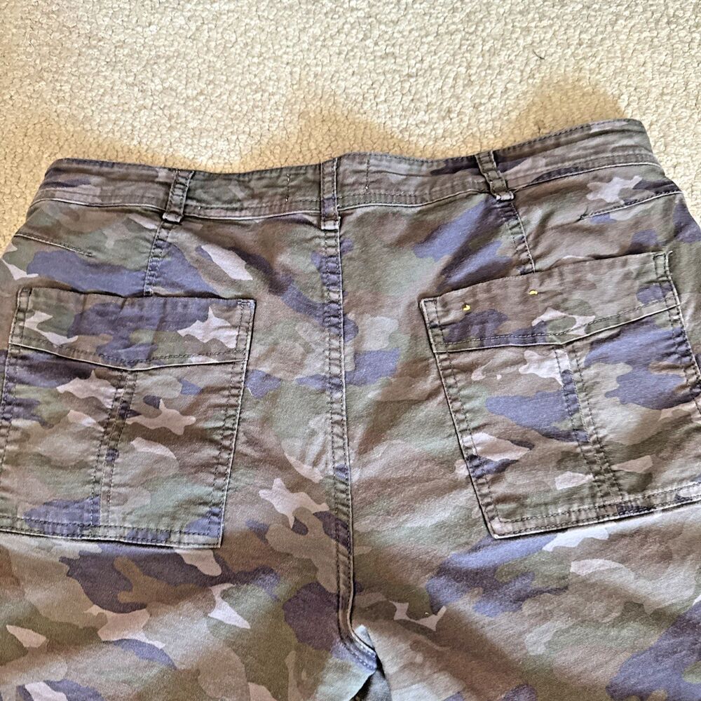 Anthropologie The Wanderer Camo Utility Shorts Button Fly Cotton/Linen Women 30 - Picture 4 of 10